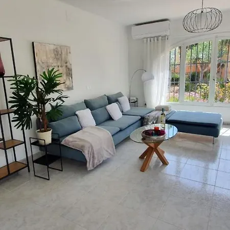 Cheerful 2-bedroom With Private Pool Villa Calp