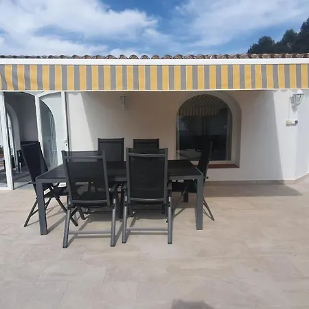 Cheerful 2-bedroom With Private Pool