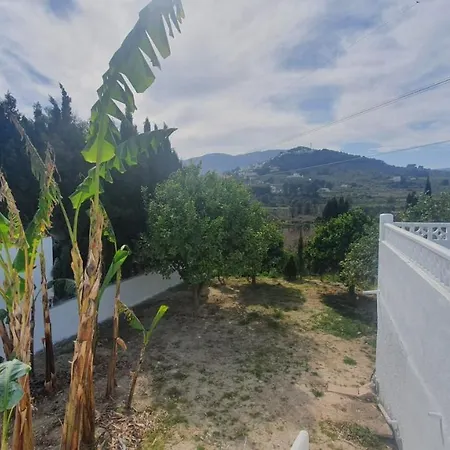 Cheerful 2-bedroom With Private Pool