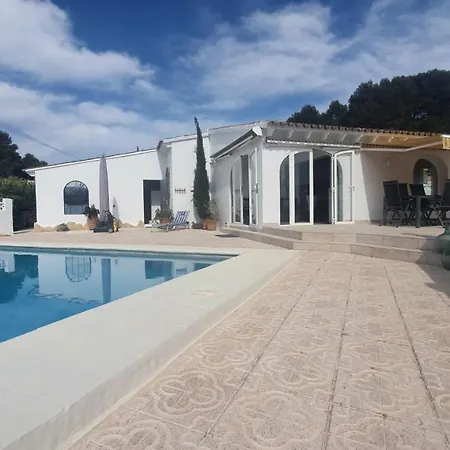 Villa Cheerful 2-bedroom With Private Pool